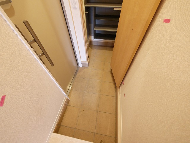 シャーメゾン二階堂の玄関|毎日通る玄関はこちらです