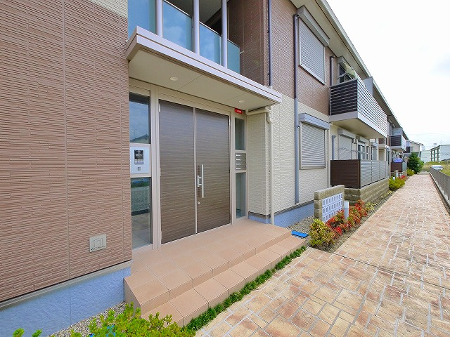 シャーメゾン二階堂のエントランス|エントランスです