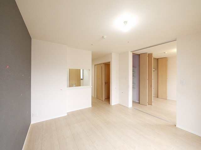 シャーメゾン二階堂の居間・リビング|ゆったりとしたリビングです