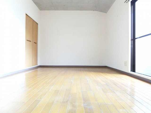 レジデンス遊園前の居間・リビング