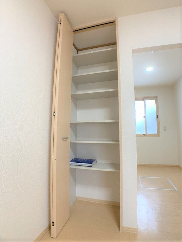 リビングタウン長橋台Ｂの収納