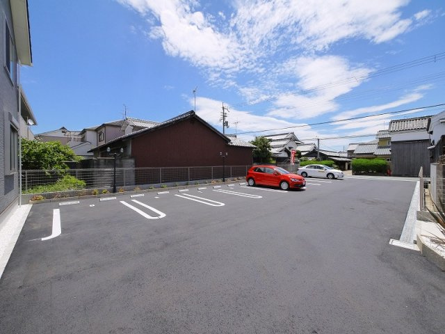 パディ・アロウ・ハウスⅤの駐車場|駐車場に車を止められます