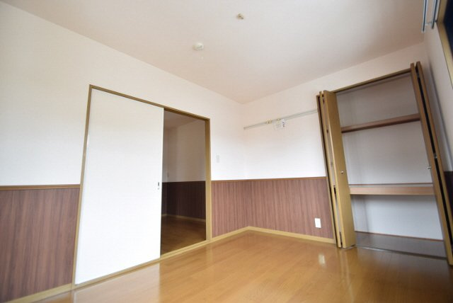 グランカーサの居間・リビング|各部屋に収納あります