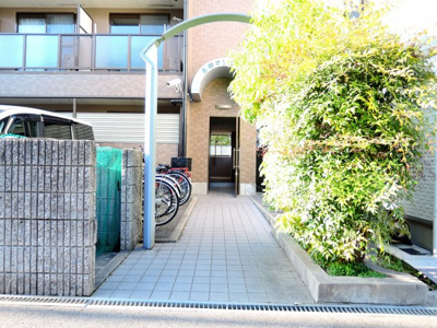 【エントランス】 | レジデンスSHⅢ(旧上田マンション)