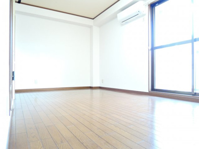 【洋室】 | レジデンスSHⅢ(旧上田マンション)