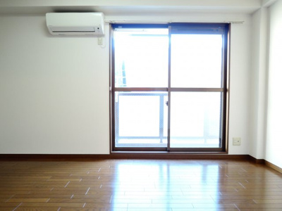 【居間・リビング】 | レジデンスSHⅢ(旧上田マンション)