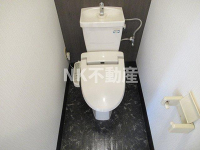 【トイレ】 | サンライフ若江東（若江岩田賃貸） | 清潔感のあるトイレです