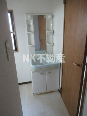 【洗面所】 | 大宝グランシャリオ（河内小阪賃貸） | コンパクトで使いやすい洗面所