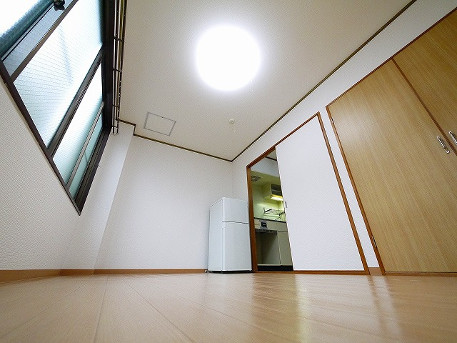 雅叙園ハイツの洋室|広々とした洋室です