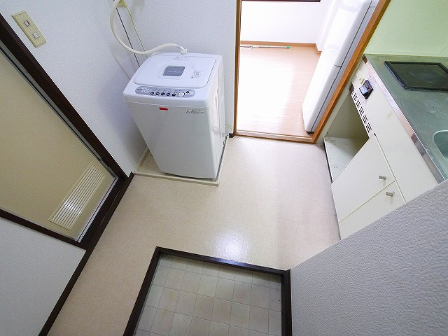 雅叙園ハイツの玄関|明るい玄関です