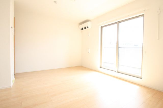 インペリアルライフの居間・リビング