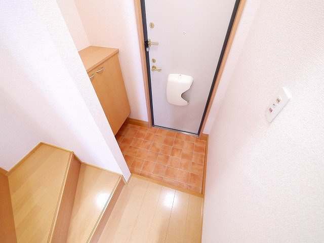 サル　ドセジュールの玄関|シューズボックスで靴が整頓できます