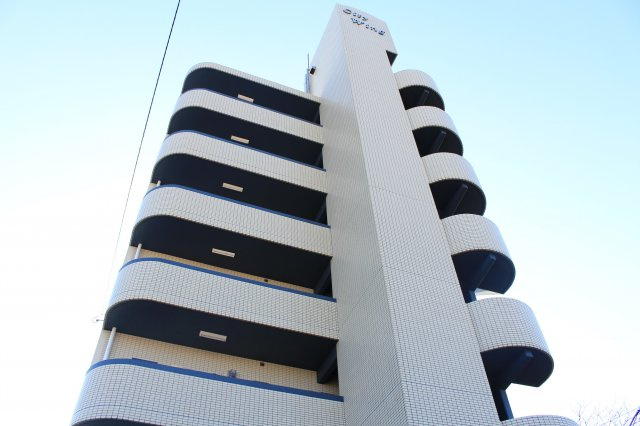 シティウィングの外観