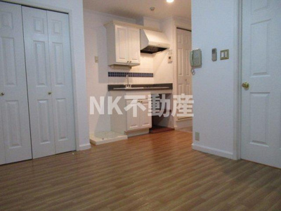 【居間・リビング】 | プロシード八戸ノ里（八戸ノ里賃貸） | 洋室です