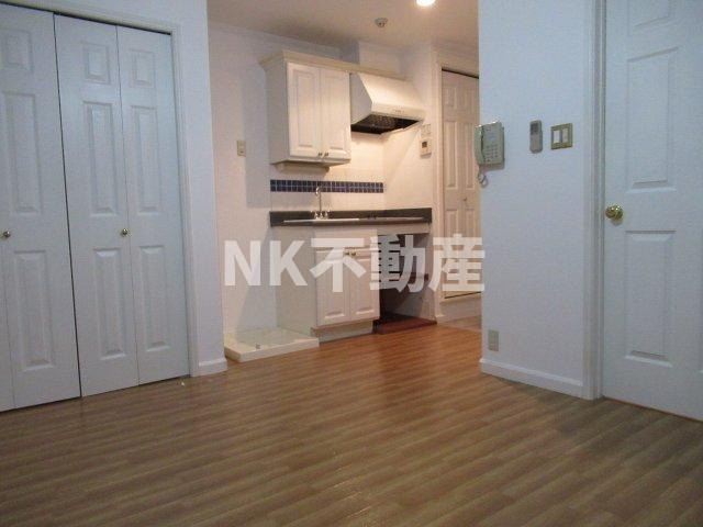 【居間・リビング】 | プロシード八戸ノ里（八戸ノ里賃貸） | 洋室です