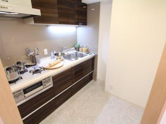 ミレニアムガーデンコートのキッチン|独立したキッチン