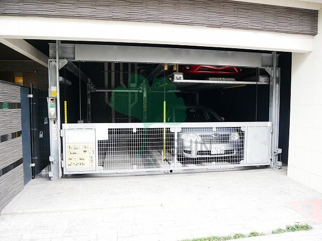 ラファセフェリーズの駐車場