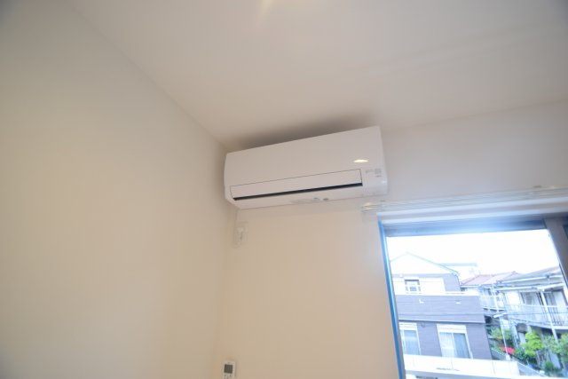 リブリ・ルフェリドーチェ船橋の内装|明るい室内です