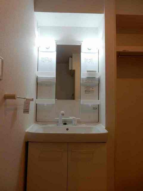 グランフェリシアAの独立洗面台