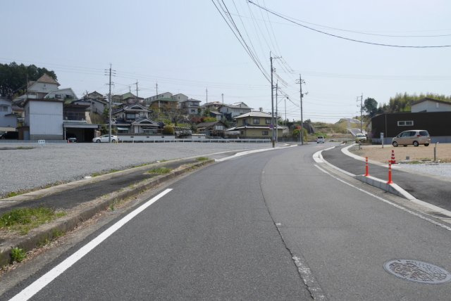 沼　貸地290坪の駐車場|南側接道（都市計画道路）