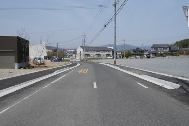 沼　貸地290坪の駐車場|都市計画道路（総社方面）