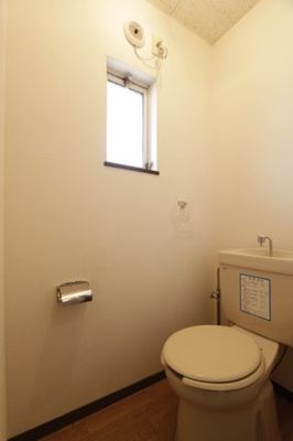 【トイレ】 | ハウスＲ | 清潔感のあるトイレです