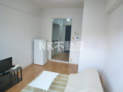 【居間・リビング】 | ロイヤルアーク八戸ノ里（八戸ノ里賃貸） | モデルルームです