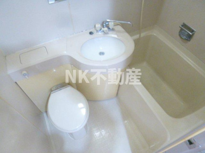 【浴室】 | ロイヤルアーク八戸ノ里（八戸ノ里賃貸） | 日々の疲れを癒すお風呂付です