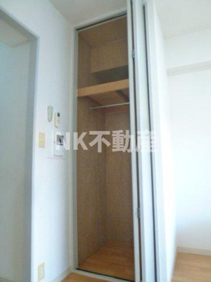 【収納】 | ロイヤルアーク八戸ノ里（八戸ノ里賃貸） | こまごまとしたものを収納できそうですね