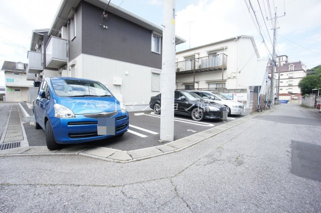 リラッサの駐車場
