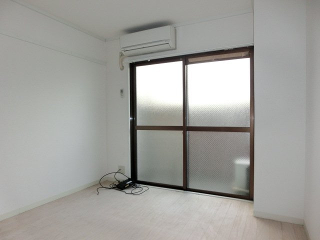 十三セブンハイツの洋室