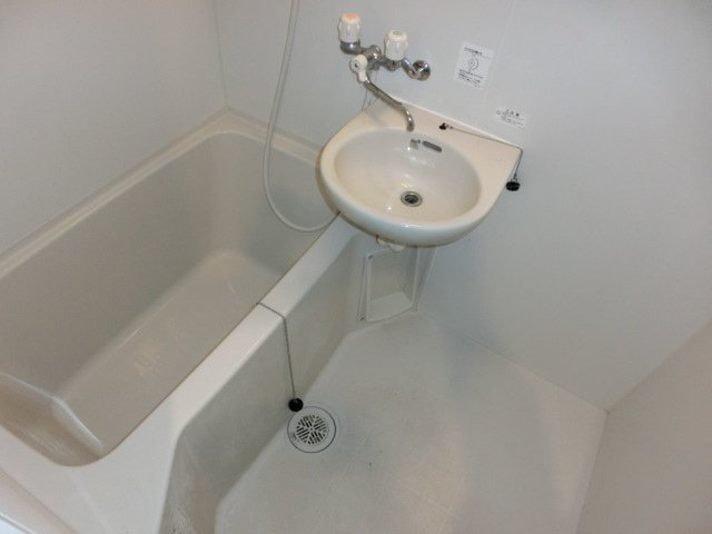 十三セブンハイツの浴室