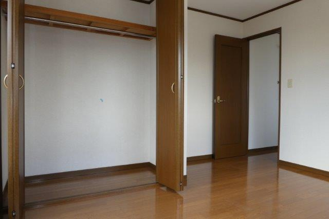 メゾウッド中原の洋室