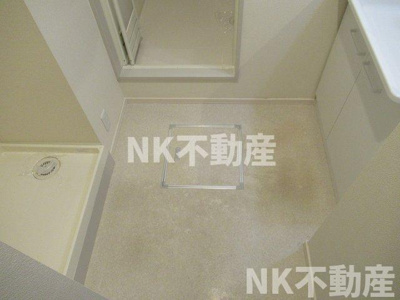 【洗面所】 | FERIO(フェリオ）（河内永和賃貸） | 明るい洗面所です