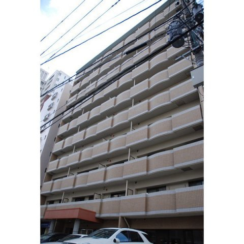 アクセス天神の外観