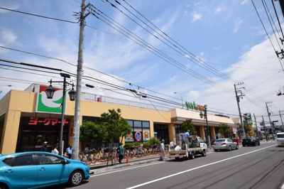 【周辺】 | ＭＬＨ六会日大前3棟（NO.２）建築条件付売地（土地） | 六会日大前駅より徒歩で帰るときには通り道にあります、会社帰りのお買い物にも大変便利です！