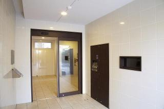 レジディア警固のエントランス|レジディア警固(1R）宅配ボックスあり
