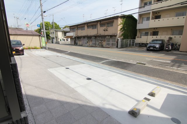 【駐車場】