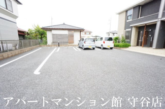 【駐車場】