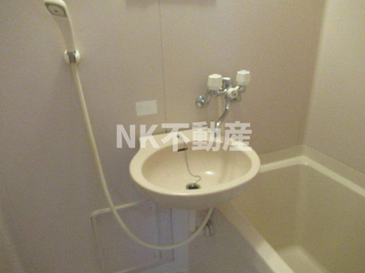 【洗面所】 | ガリューコート菱屋西（長瀬賃貸） | 洗面です