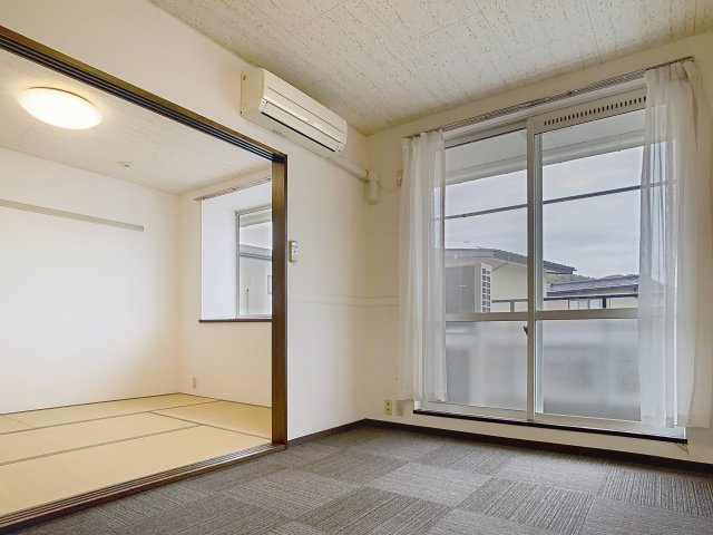 ダイヤモンドメゾン双葉の洋室