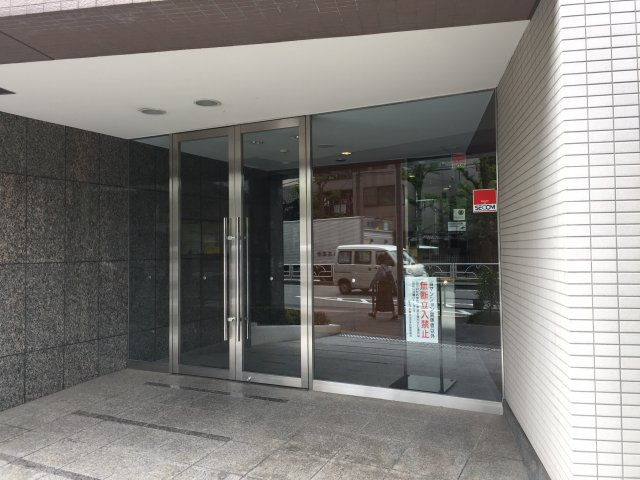 ヒルズ本駒込山の手台のエントランス