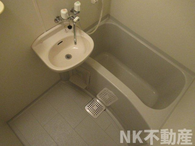 【浴室】 | メゾン・ツジモト（若江岩田賃貸） | お風呂です