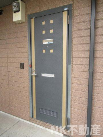 【玄関】 | メゾン・ツジモト（若江岩田賃貸） | 玄関です