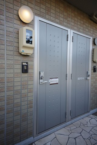 グランディールＣの玄関