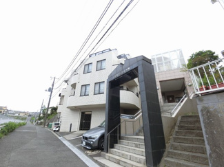 【外観】 | 上大岡駅までほぼ平坦徒歩13分の好立地。