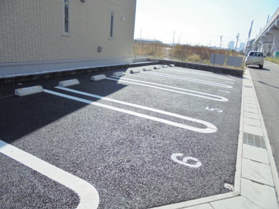 【駐車場】 | マローネ柏 | ※実際の区画とは異なります