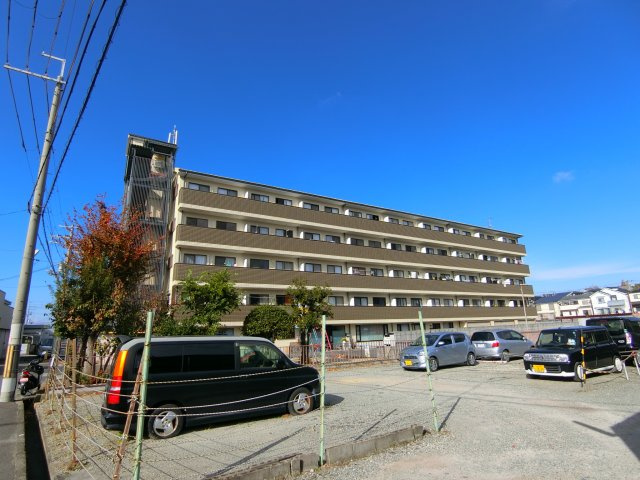 メゾンドタカの外観