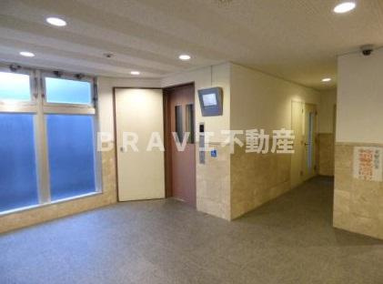 アーデン森之宮　BRAVI不動産のロビー|落ち着いたロビーです