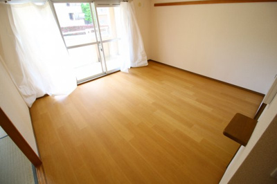 【居間・リビング】 | ルゼフィール名谷東